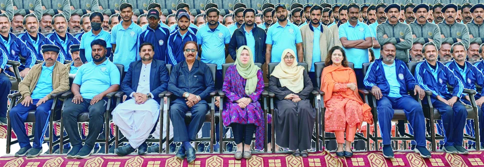 Hayat College Main Campus students and faculty